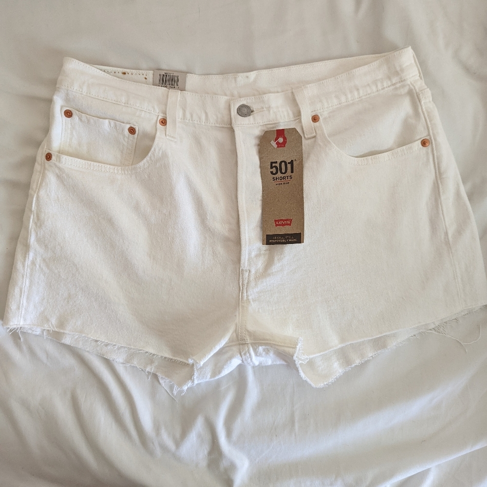 Levi 501 shorts 33